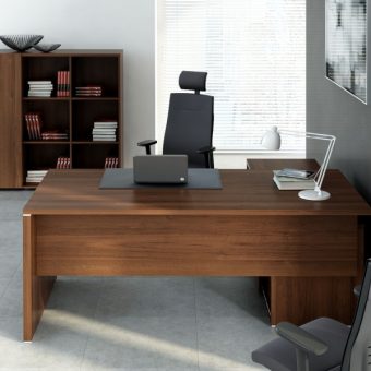 Kancelářské stoly - Kancelářský stůl masiv